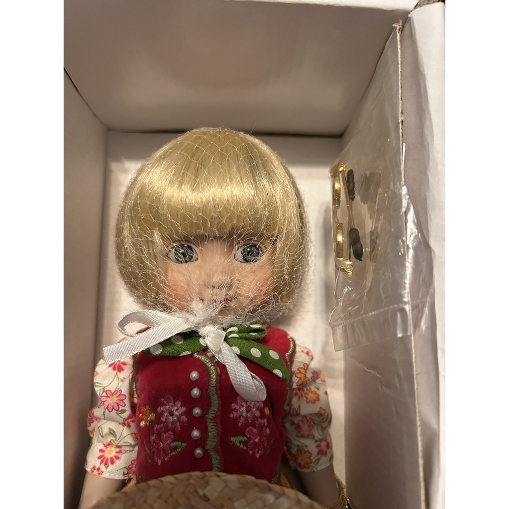 Tonner Mary Engelbreit Doll Ann Estelle Waiting For Spring 2003 ME0301 New